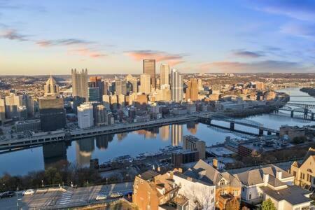 Апартаменти Charming Studio-Panoramic View-Your Pittsburgh Sanctuary Екстер'єр фото